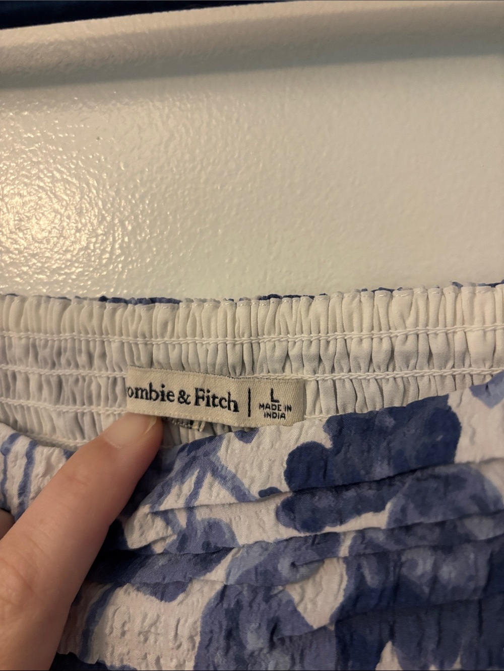 Abercrombie & Fitch Blue and White Floral Puff-Sleeve Dress - Picture 2 of 4